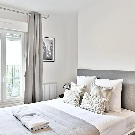 Apartment Proche De Paris -