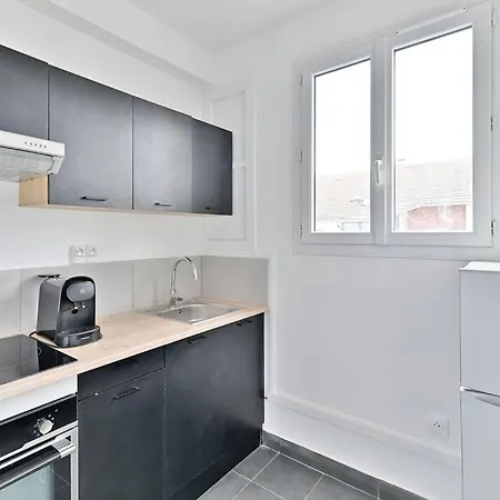 Proche De Paris - * Montreuil (Seine-Saint-Denis)